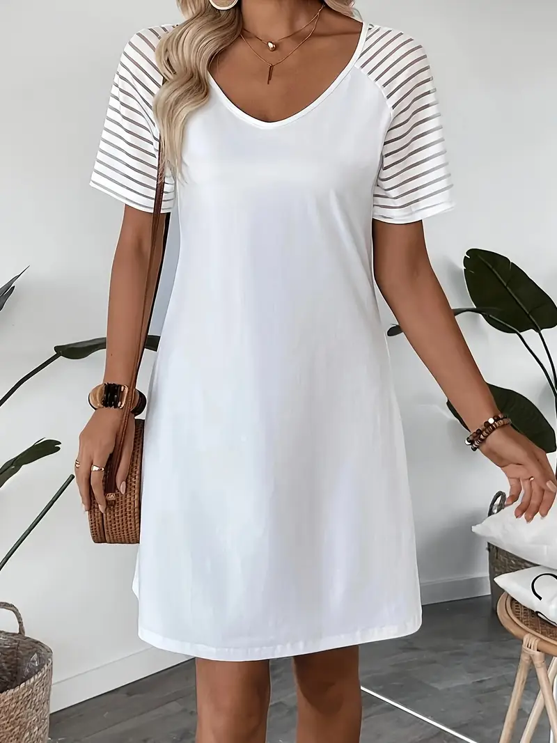Yuvarlak Yaka Özel Kumaş Beyaz Kısa Elbise